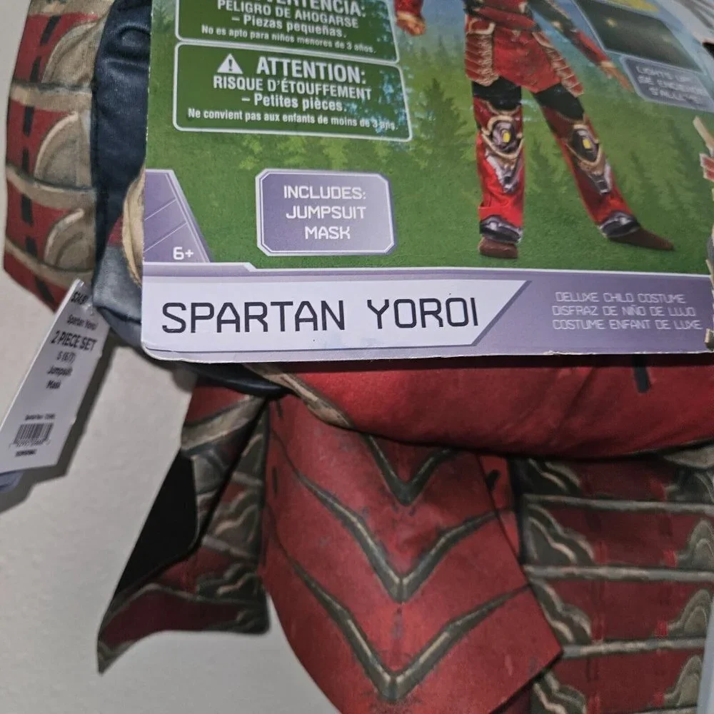 NEW Halo Spartan Yoroi Halloween Costume Boys Small 6-7 Mask Jumpsuit LIGHTS UP